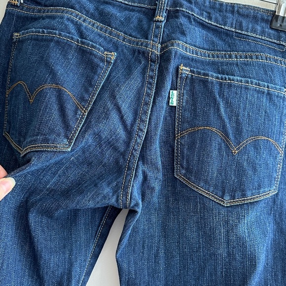 Levi's Dark Wash Skinny Jeans, Size 6/28 - Picture 15 of 16